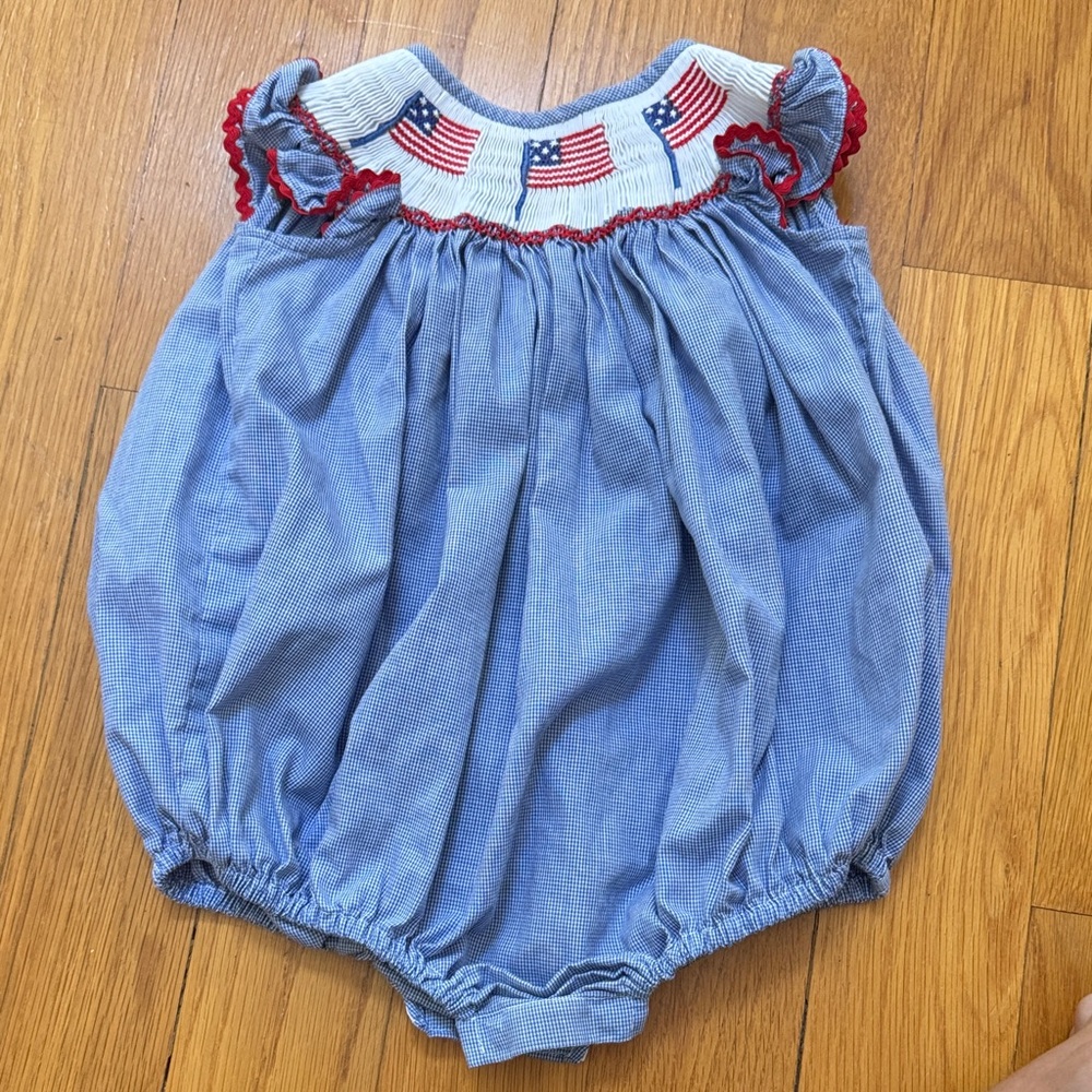 Patriotic Smocked Flag Bubble